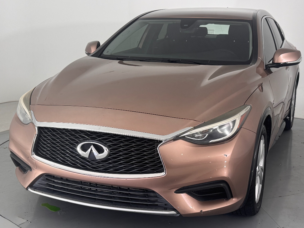 2017 INFINITI QX30